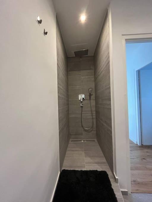 Farawayhomes #h1 Apartment
